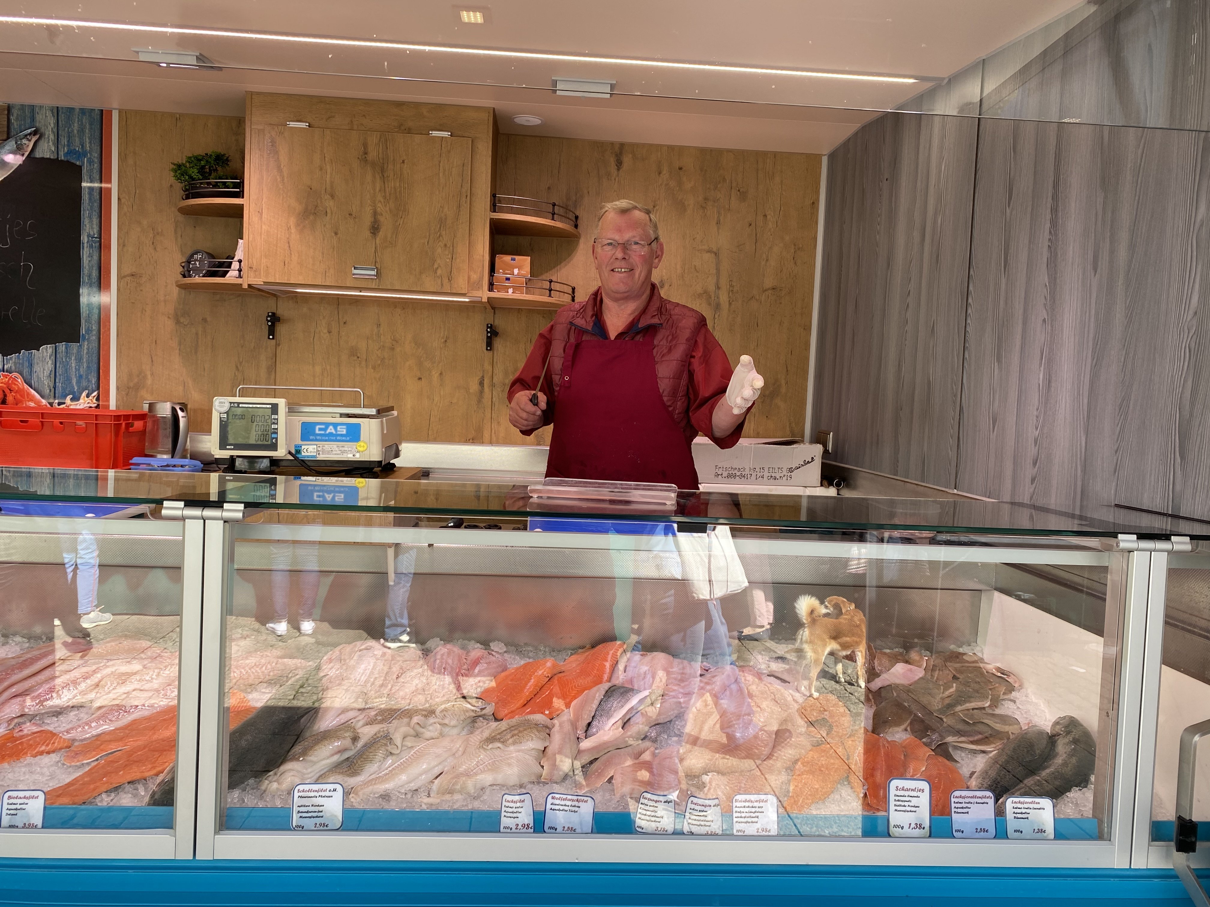 Verkaufswagen mit Auslagen 