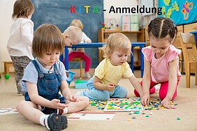 Kinder spielen gemeinsam in einer Kindertagesstätte