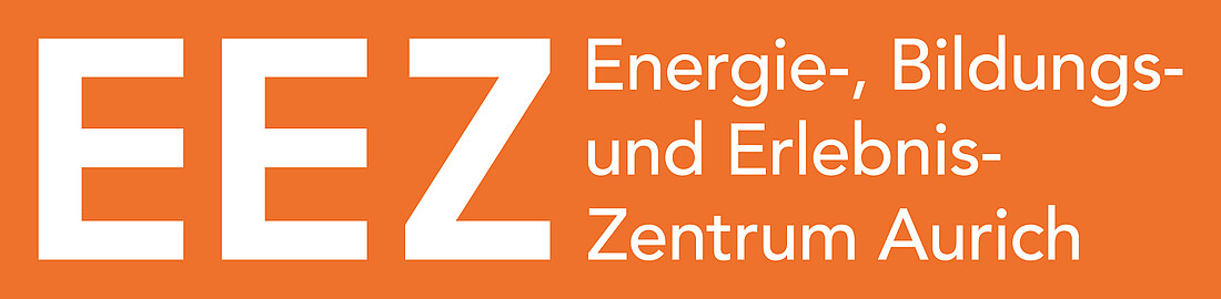 Das Logo mit dem Schriftzug EEZ Energie-, Bildungs- und Erlebnis-Zentrum Aurich