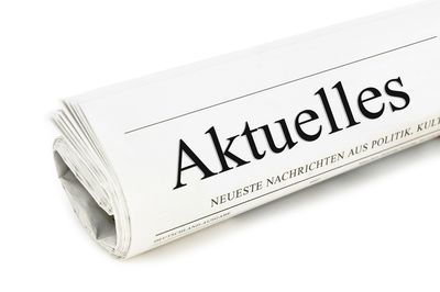 Eine Tageszeitung mit dem Aufdruck Aktuelles