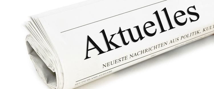 Eine Zeitung mit dem Aufdruck Aktuelles
